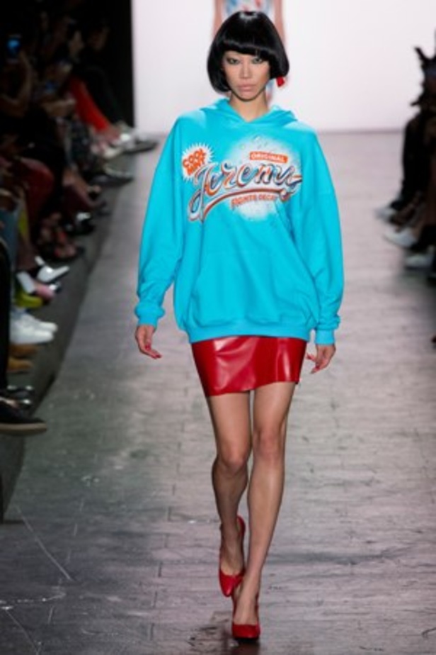 مجموعة Jeremy Scott لربيع وصيف ٢٠١٧ !
