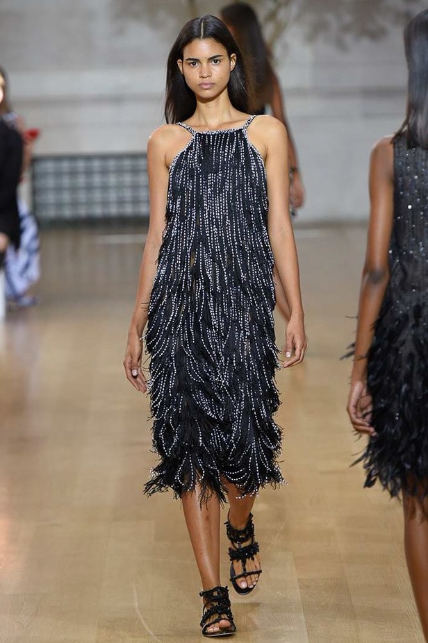 مجموعة اوسكار دي لا رنتا لموسم ربيع وصيف 2017