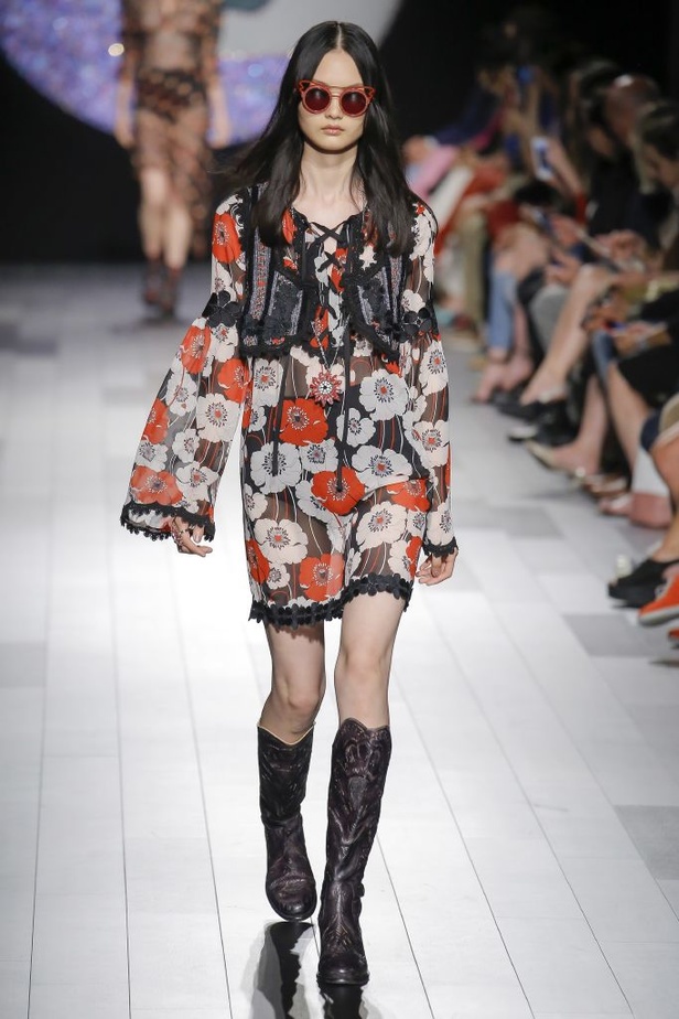 مجموعة Anna Sui لربيع وصيف 2018