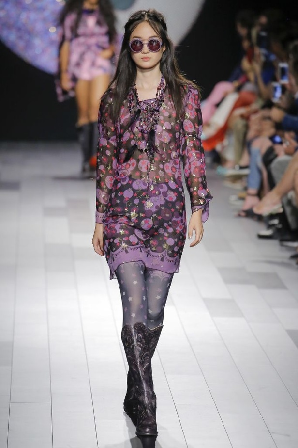 مجموعة Anna Sui لربيع وصيف 2018