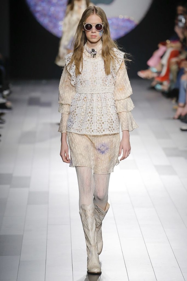 مجموعة Anna Sui لربيع وصيف 2018