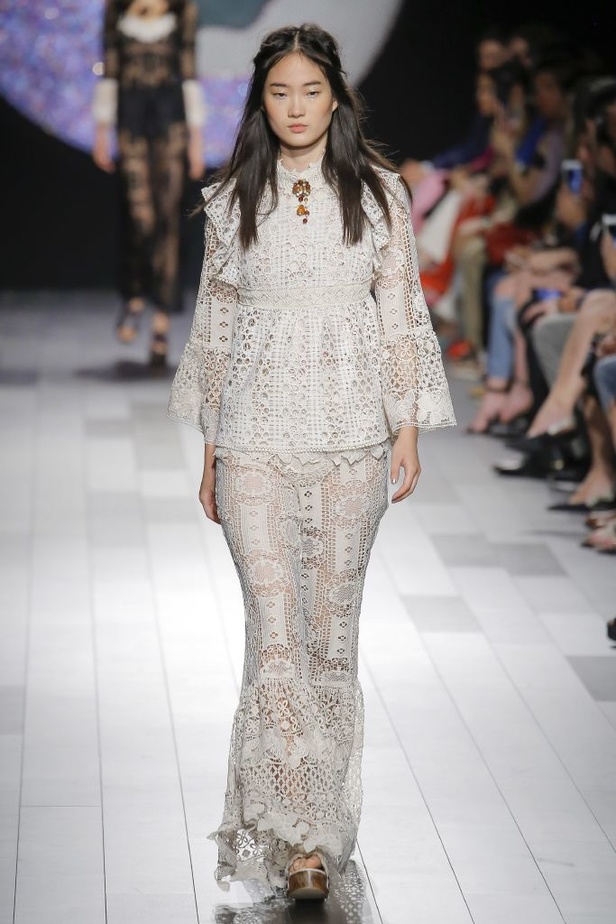 مجموعة Anna Sui لربيع وصيف 2018