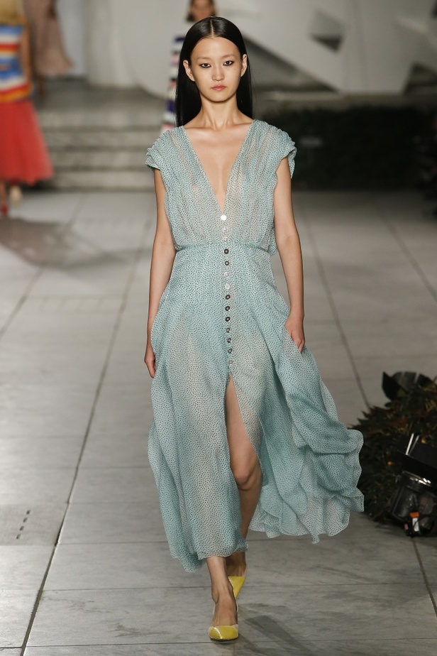 مجموعة كارولينا هيريرا لموسم ربيع وصيف 2018