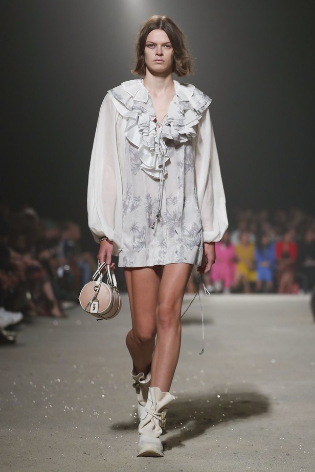 عرض ازياء كوتش لموسم ربيع وصيف 2019