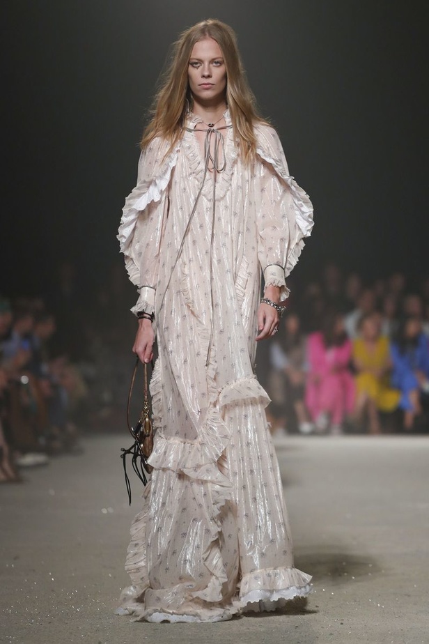 عرض ازياء كوتش لموسم ربيع وصيف 2019