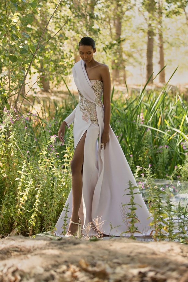 مجموعة ايلي صعب للهوت كوتور خريف وشتاء 2020 بعنوان بيروت نبع الحياة