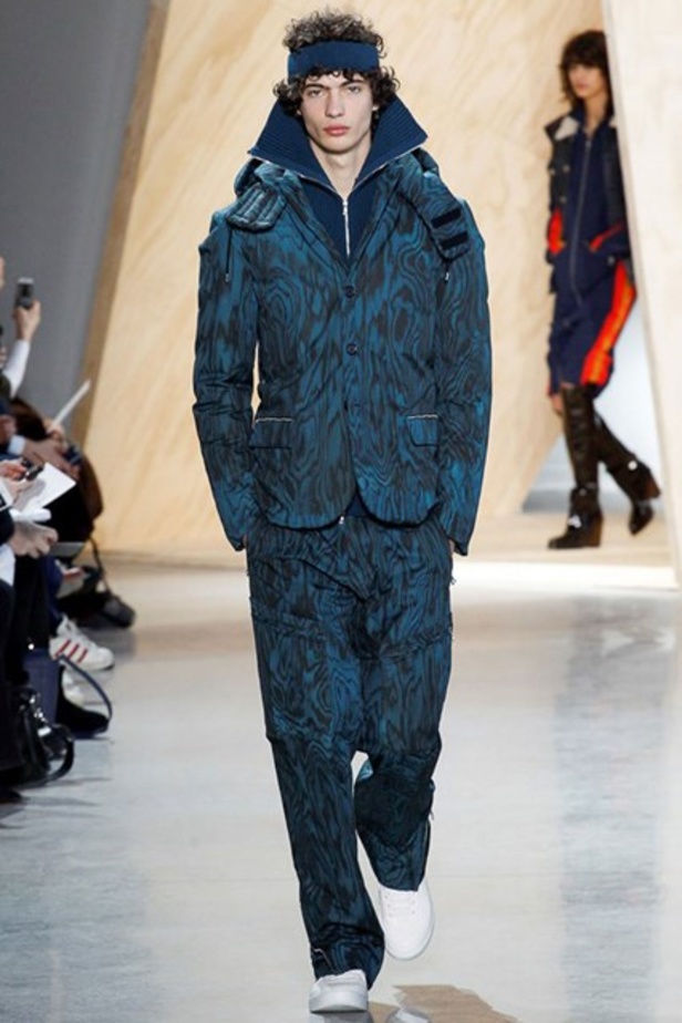 Lacoste مجموعة رياضية أنيقة 