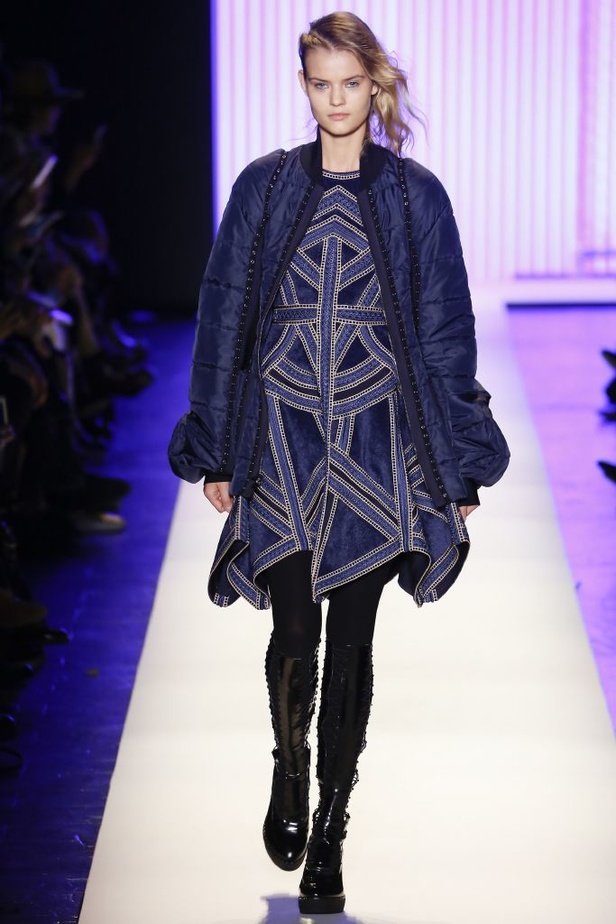 دار Hervé Léger تنتقل الى عالم الـPunk في مجموعة خريف 2016