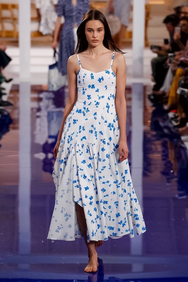 عرض أزياء رالف لورين مباشرة من أسبوع نيويورك للموضة