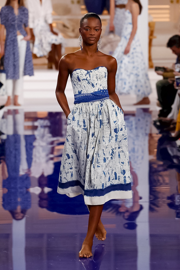 عرض أزياء رالف لورين مباشرة من أسبوع نيويورك للموضة