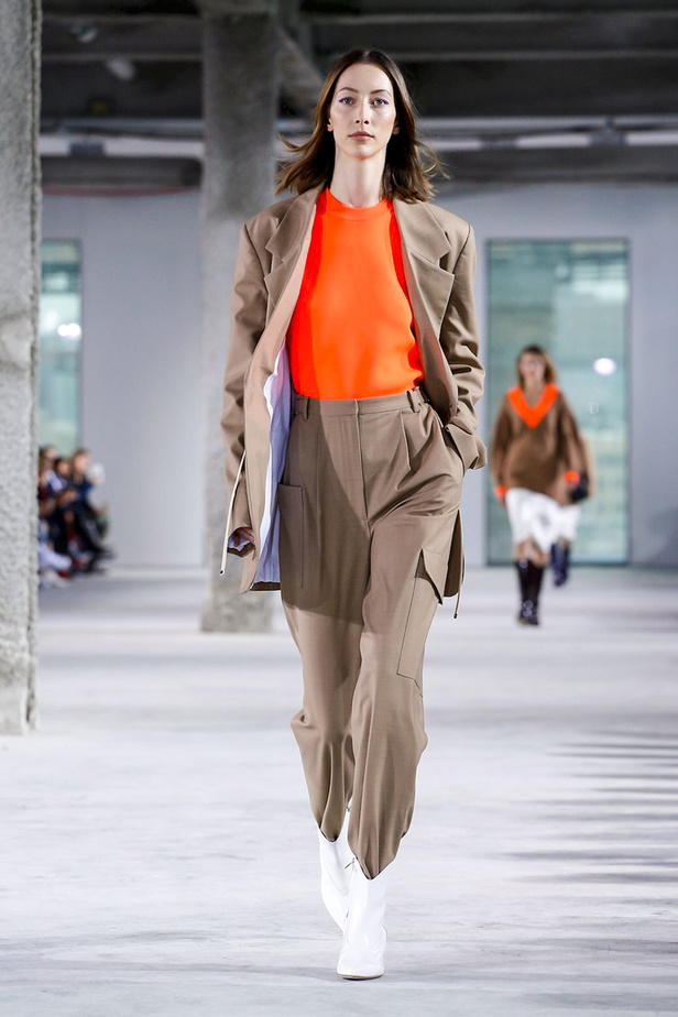 عرض أزياء تيبي لموسم خريف وشتاء 2018