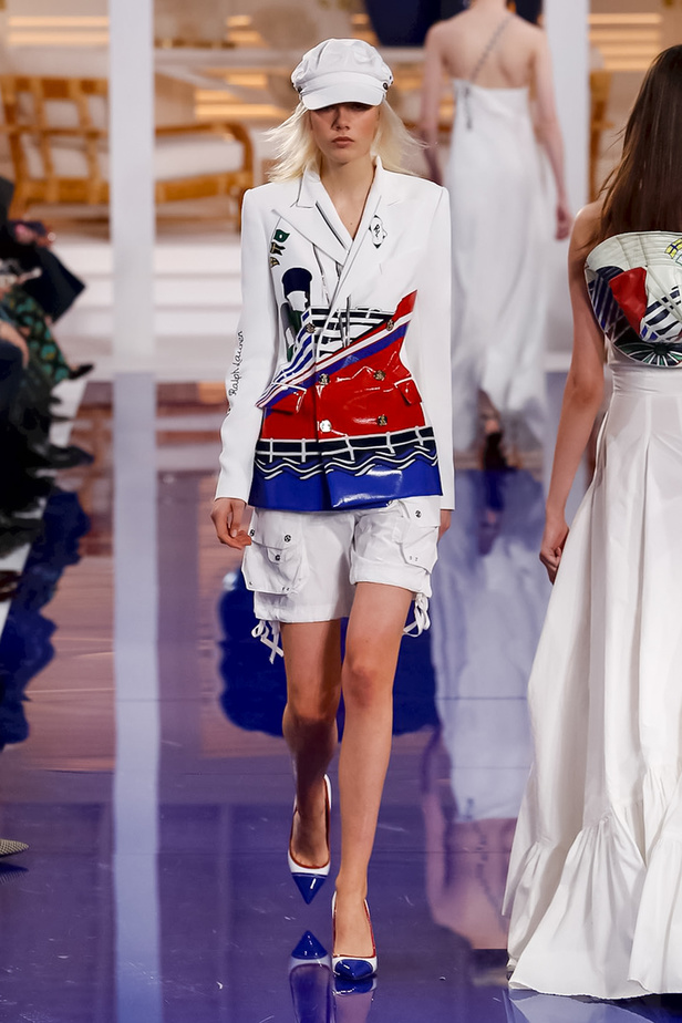 عرض أزياء رالف لورين مباشرة من أسبوع نيويورك للموضة