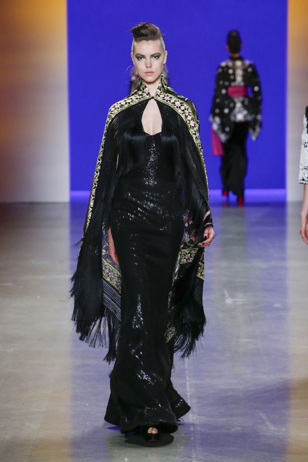 عرض أزياء Naeem Khan لخريف وشتاء ٢٠١٩ !
