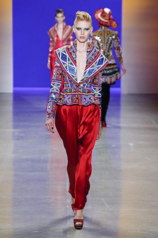 عرض أزياء Naeem Khan لخريف وشتاء ٢٠١٩ !