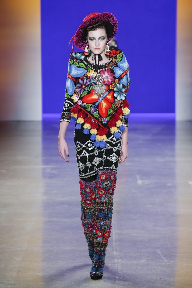 عرض أزياء Naeem Khan لخريف وشتاء ٢٠١٩ !