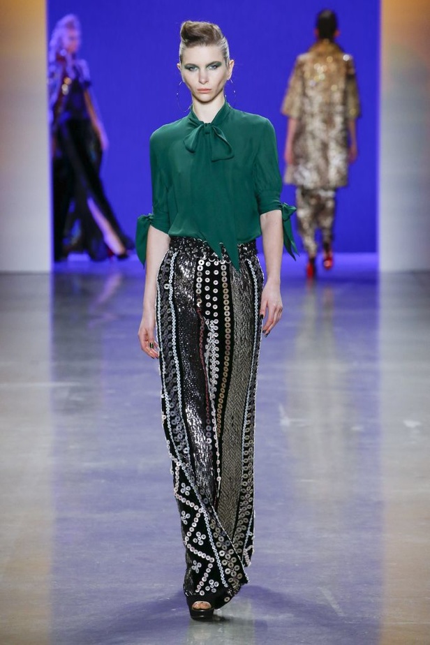 عرض أزياء Naeem Khan لخريف وشتاء ٢٠١٩ !