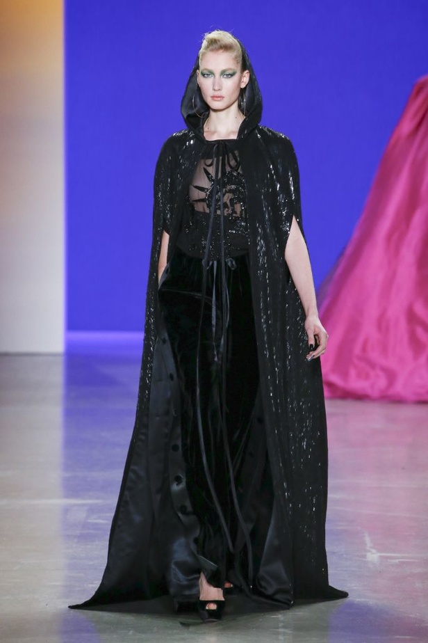 عرض أزياء Naeem Khan لخريف وشتاء ٢٠١٩ !