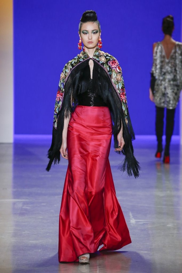 عرض أزياء Naeem Khan لخريف وشتاء ٢٠١٩ !