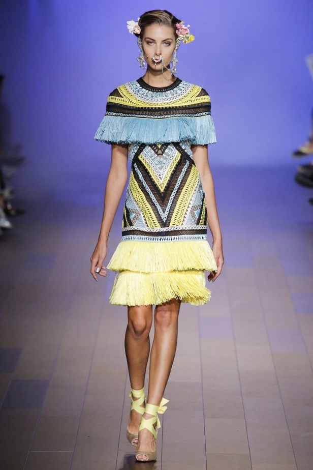 مجموعة نعيم خان Naeem Khan لربيع وصيف 2018