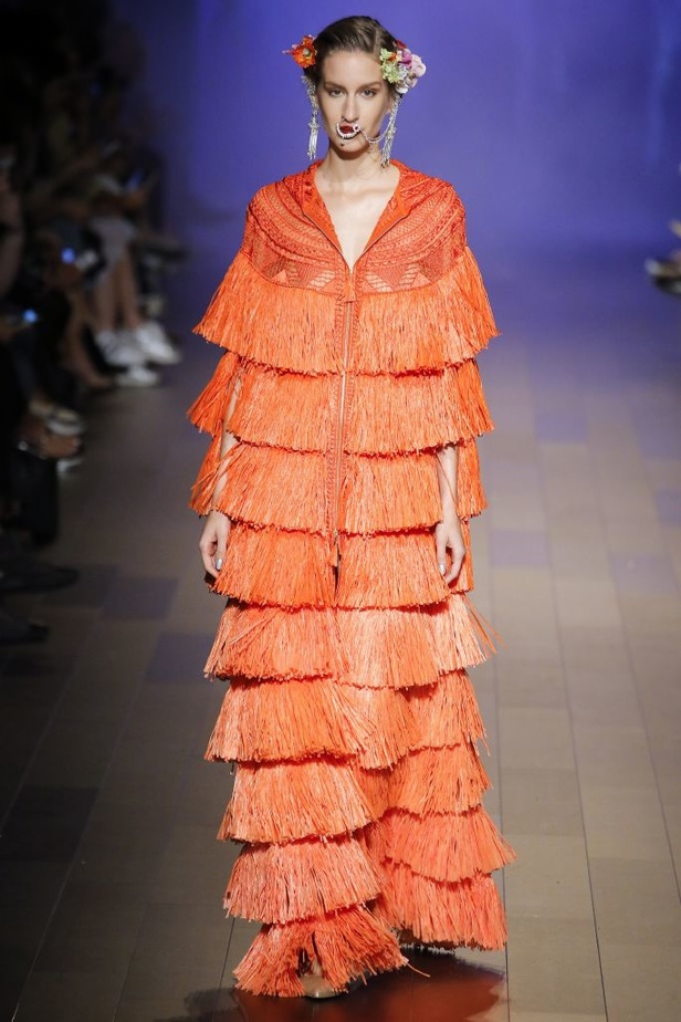 مجموعة نعيم خان Naeem Khan لربيع وصيف 2018