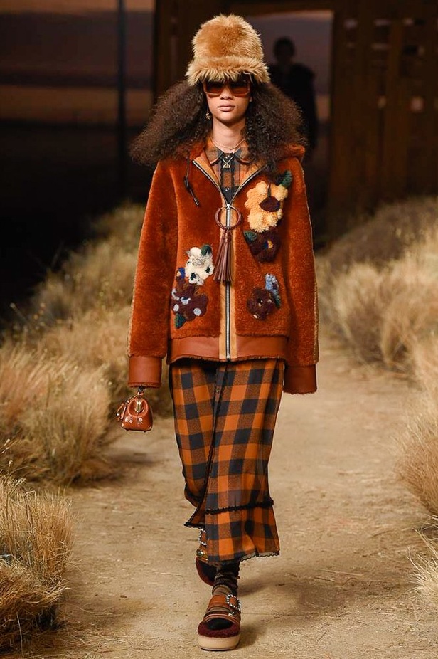 مجموعة Coach 1941  للأزياء الجاهزة  لخريف وشتاء ٢٠١٧ !