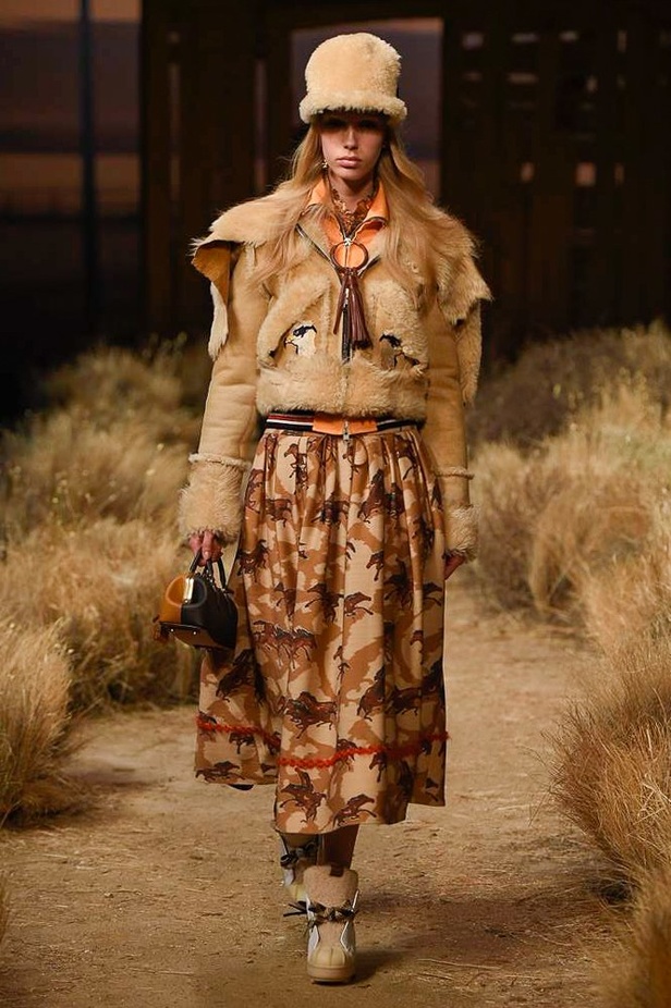 مجموعة Coach 1941  للأزياء الجاهزة  لخريف وشتاء ٢٠١٧ !