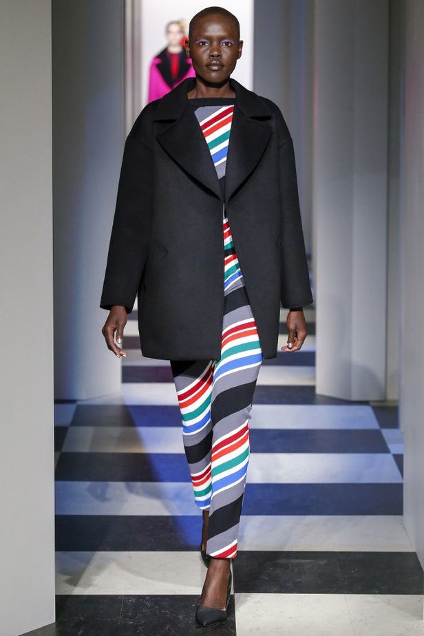 مجموعة اوسكار دي لارنتا لخريف 2017