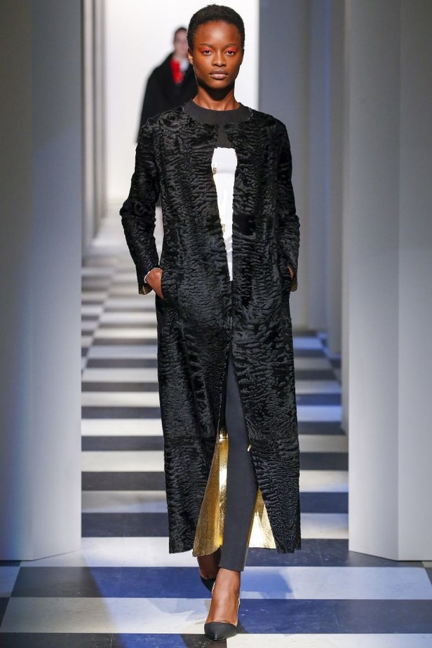 مجموعة اوسكار دي لارنتا لخريف 2017