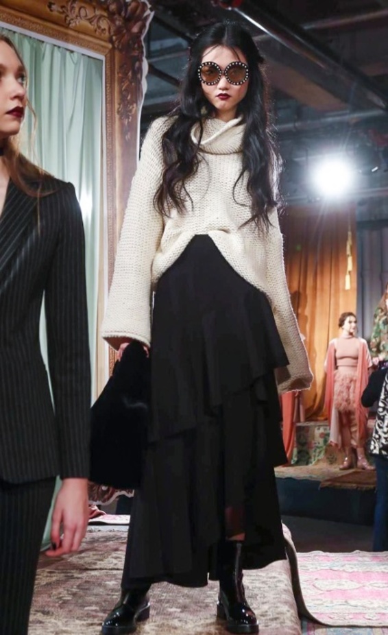 أزياء متعددة الألوان من أليس أند أوليفيا لخريف وشتاء 2017