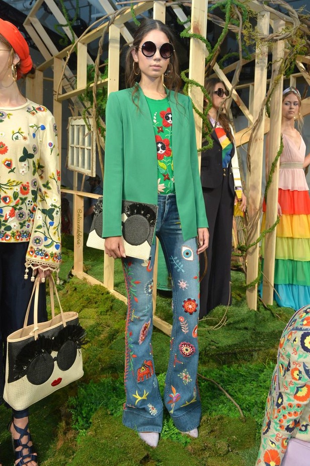 مجموعة Alice & Olivia لموسم ربيع وصيف ٢٠١٧