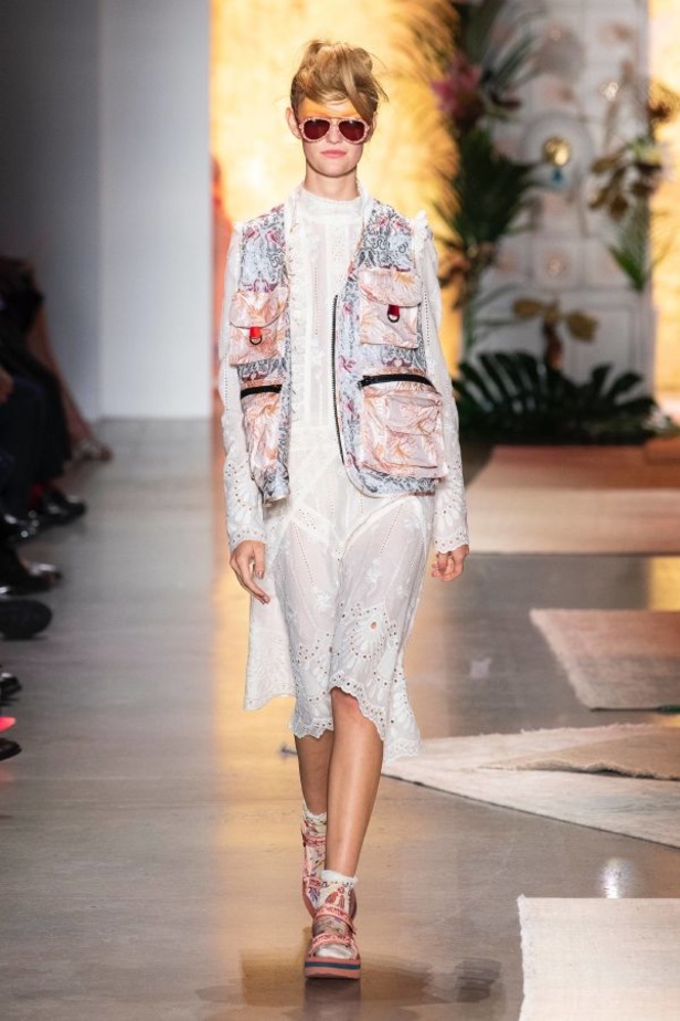 مجموعة Anna Sui للألبسة الجاهزة لربيع 2019