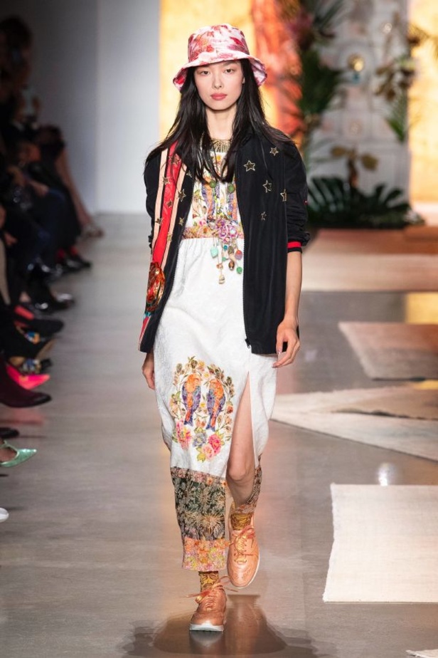 مجموعة Anna Sui للألبسة الجاهزة لربيع 2019