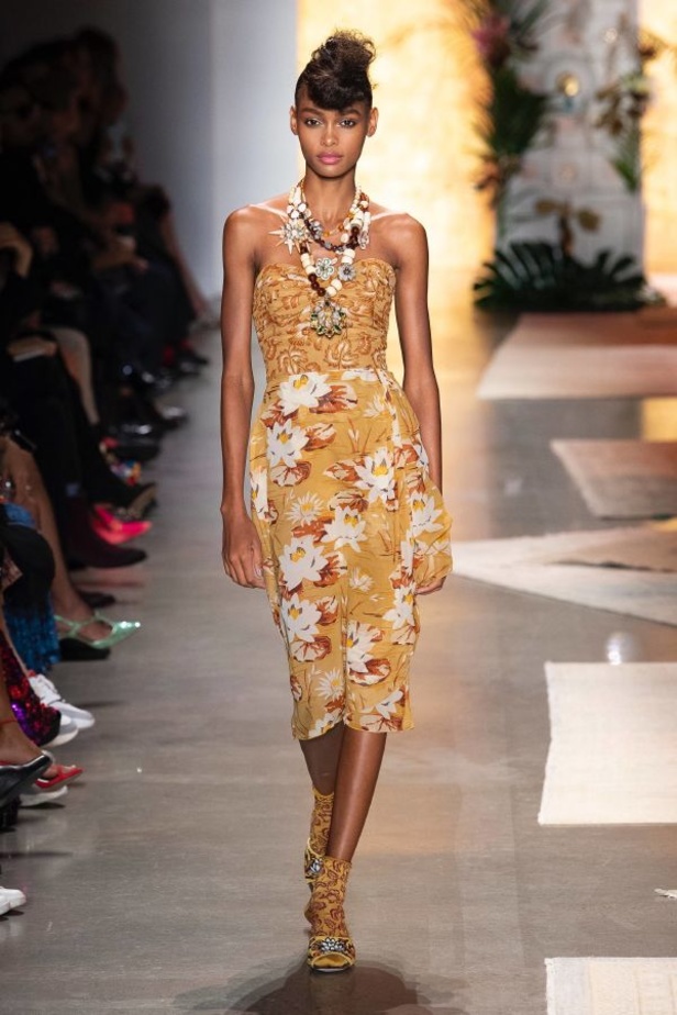 مجموعة Anna Sui للألبسة الجاهزة لربيع 2019