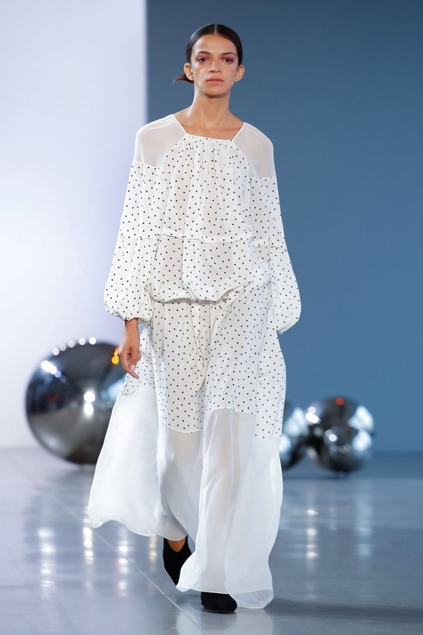 عرض أزياء نون باي نور لموسم ربيع وصيف 2020