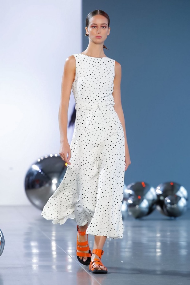 عرض أزياء نون باي نور لموسم ربيع وصيف 2020