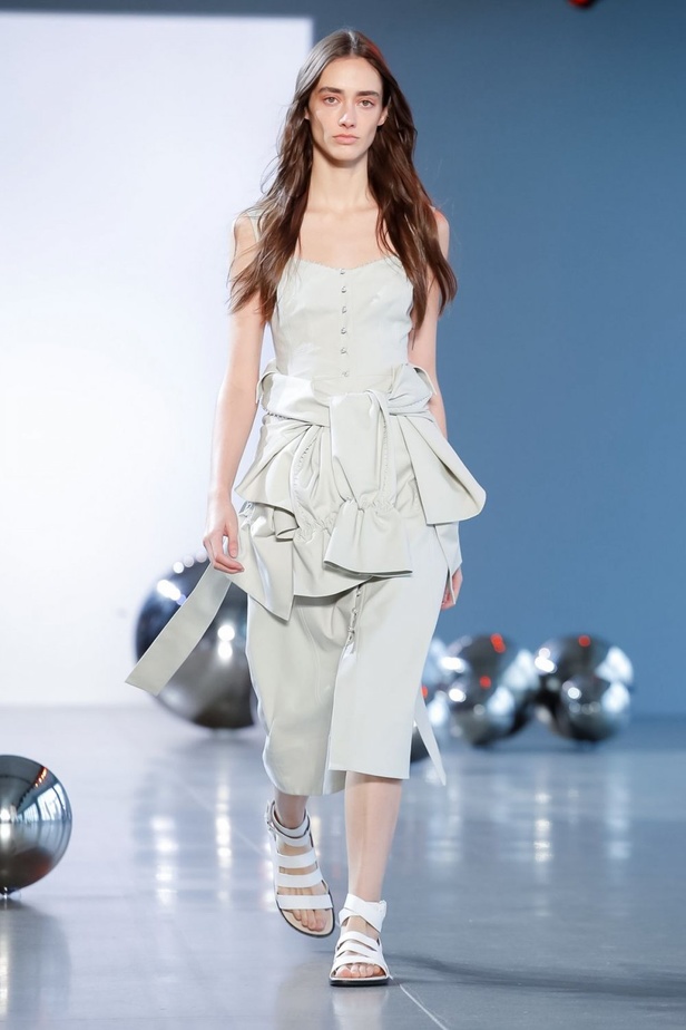 عرض أزياء نون باي نور لموسم ربيع وصيف 2020