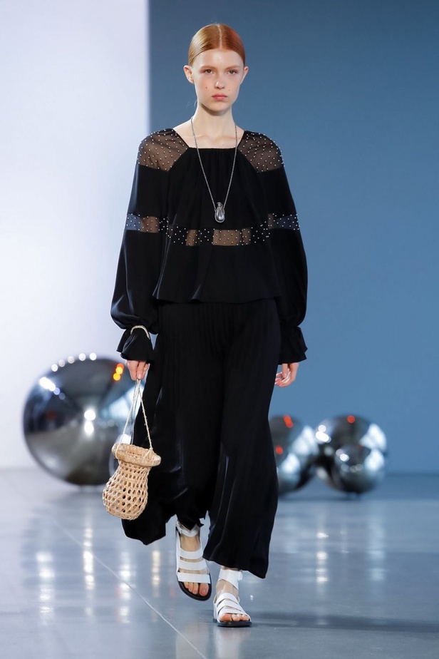 عرض أزياء نون باي نور لموسم ربيع وصيف 2020