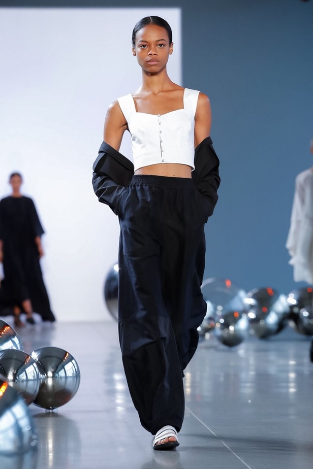 عرض أزياء نون باي نور لموسم ربيع وصيف 2020