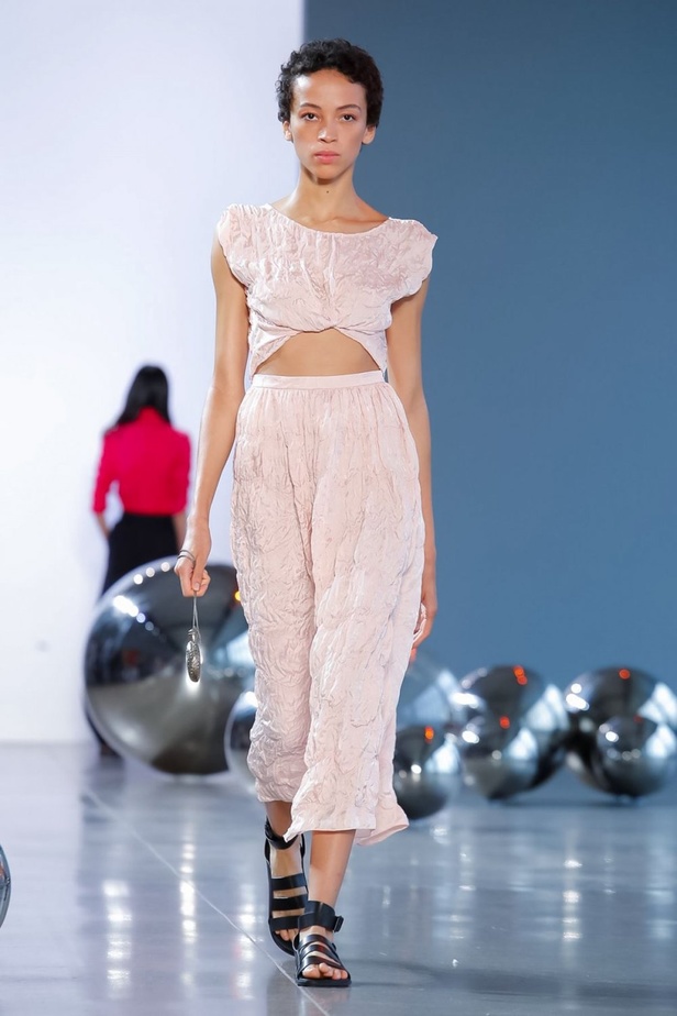 عرض أزياء نون باي نور لموسم ربيع وصيف 2020