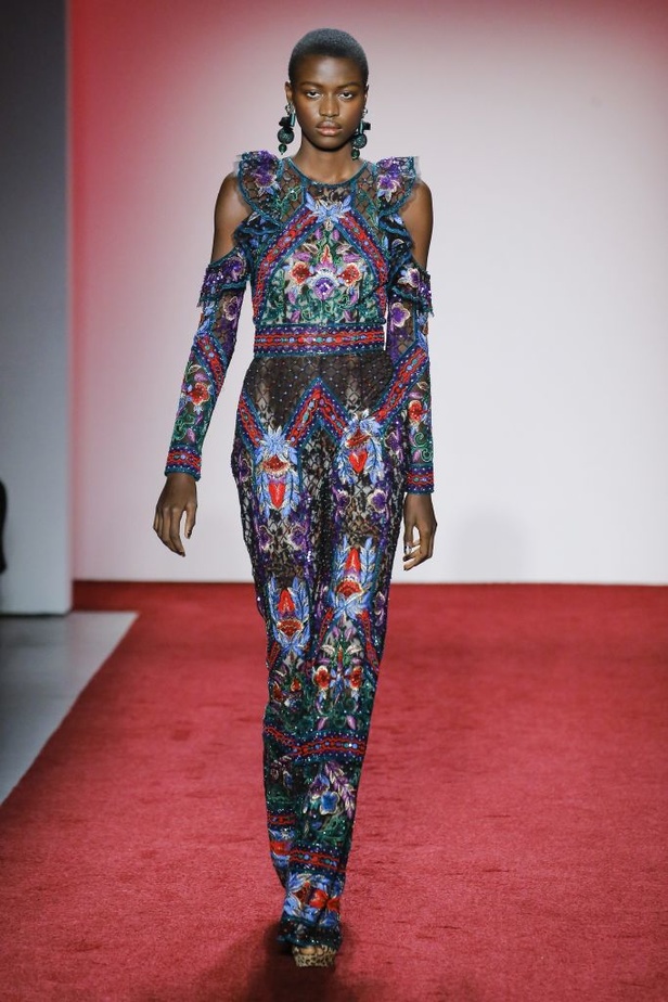 عرض أزياء نعيم خان لخريف وشتاء 2017