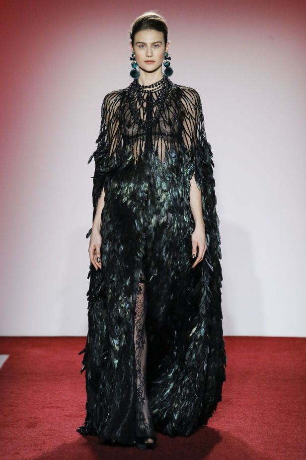 عرض أزياء نعيم خان لخريف وشتاء 2017