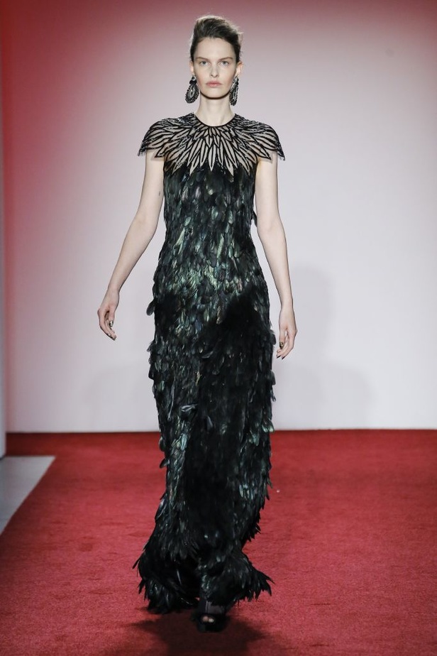 عرض أزياء نعيم خان لخريف وشتاء 2017