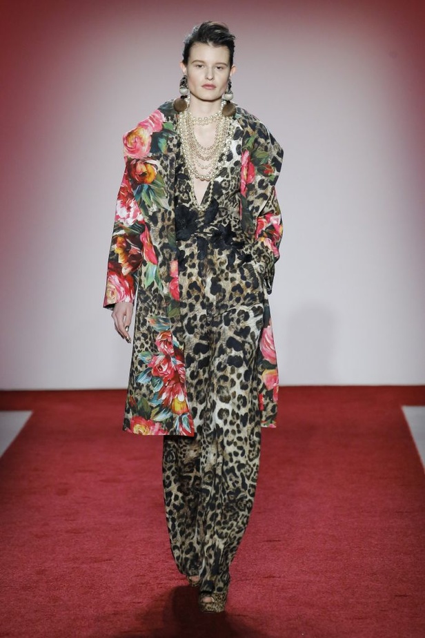 عرض أزياء نعيم خان لخريف وشتاء 2017