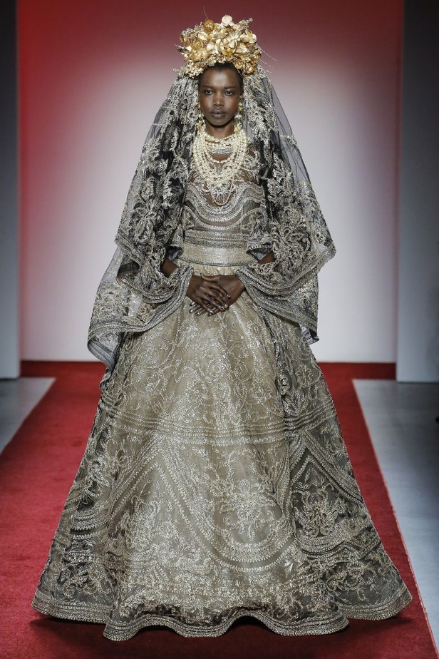 عرض أزياء نعيم خان لخريف وشتاء 2017