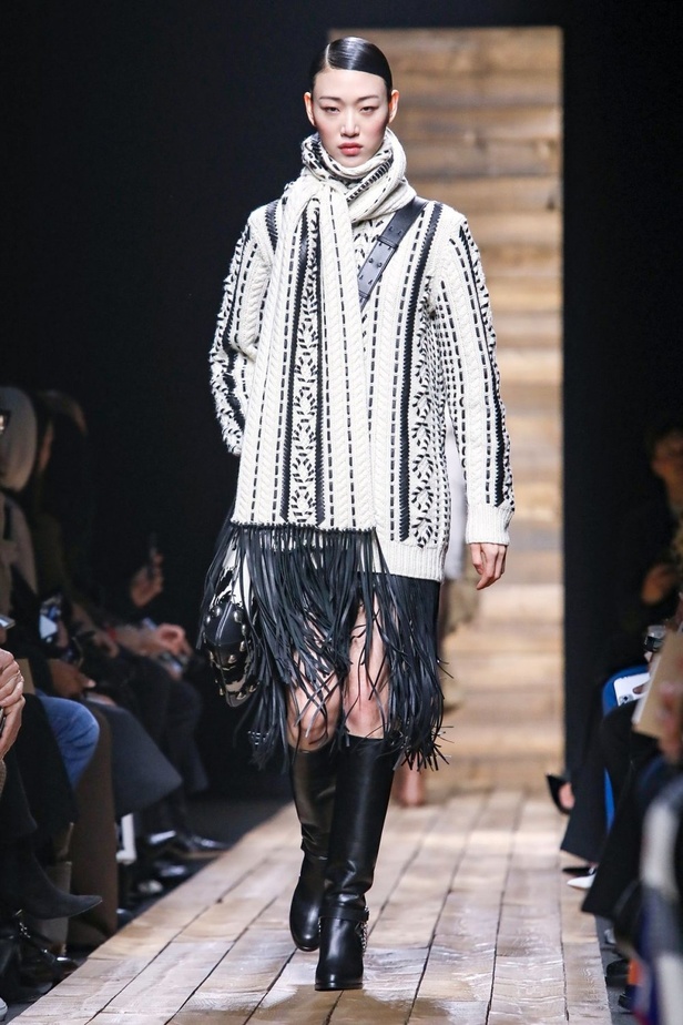  ازياء MICHAEL KORS لخريف وشتاء 2020-2021 خلال اسبوع الموضة في نيويورك 