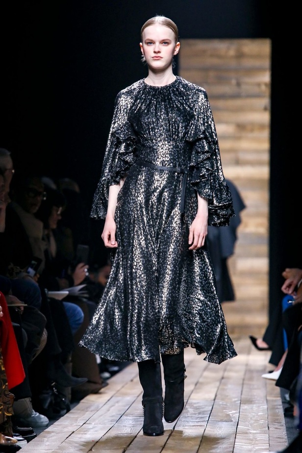  ازياء MICHAEL KORS لخريف وشتاء 2020-2021 خلال اسبوع الموضة في نيويورك 