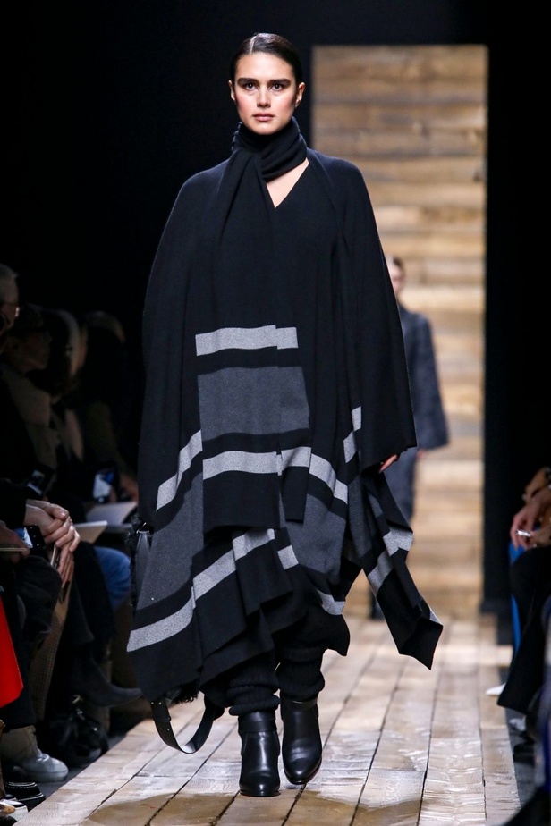  ازياء MICHAEL KORS لخريف وشتاء 2020-2021 خلال اسبوع الموضة في نيويورك 