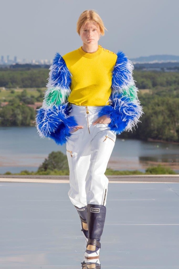 صور عرض أزياء مجموعة لويس فيتون Louis Vuitton كروزر 2022