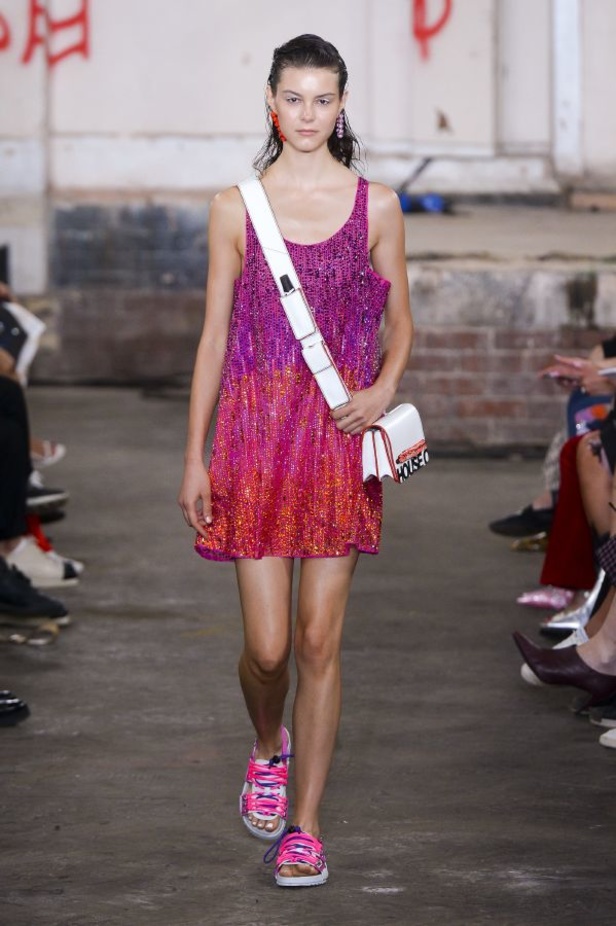 عرض أزياء House Of Holland لربيع ٢٠١٩ !