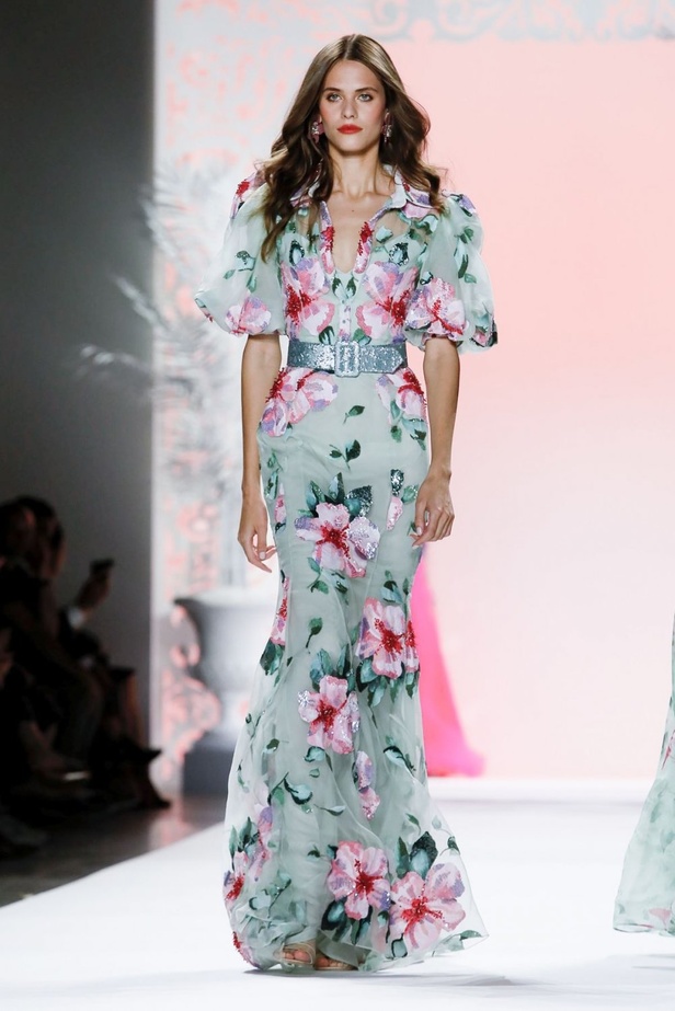 اسبوع الموضة في نيويورك 2019 عرض مجموعة  badgley mischka ربيع وصيف 2020